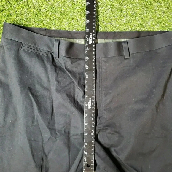 L.L Bean Classic Fit Chino Pants Pleated Front Black Cotton Twill Size 40x32 - Picture 7 of 9